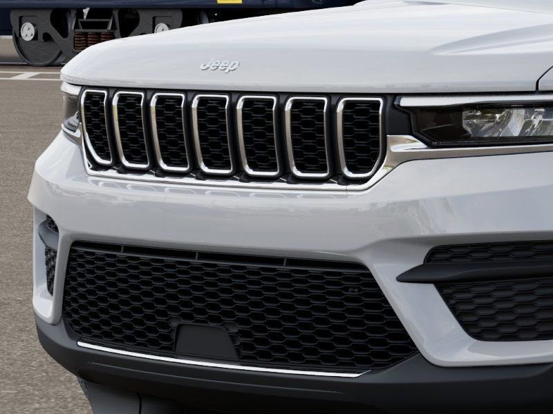 New 2026 Jeep Grand Cherokee Laredo X AWD/4WD image 12