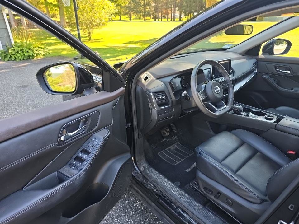 Certified 2023 Nissan Rogue SV w/ SV Premium B Package AWD/4WD image 12