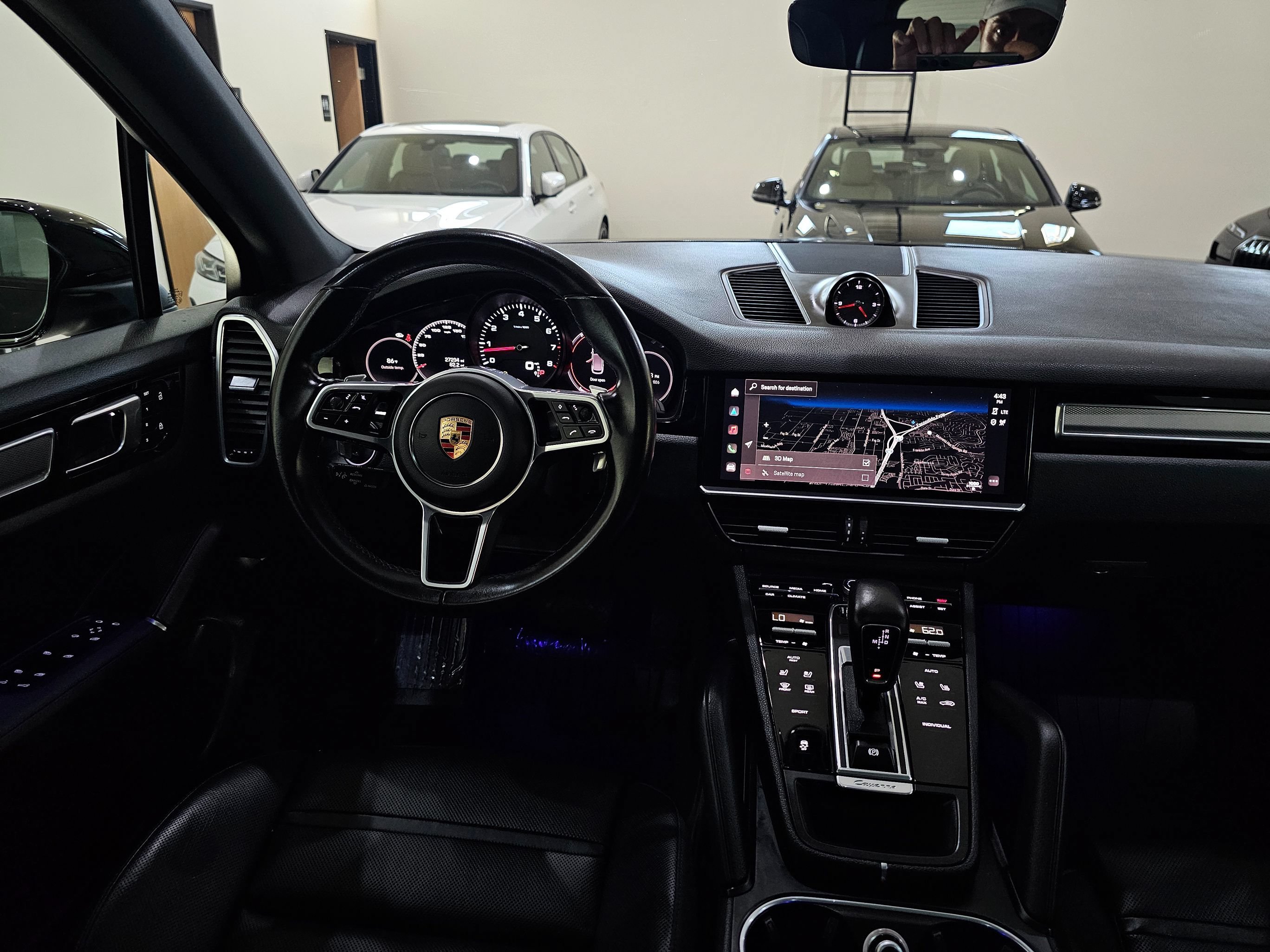 Used 2023 Porsche Cayenne Platinum Edition AWD/4WD image 29