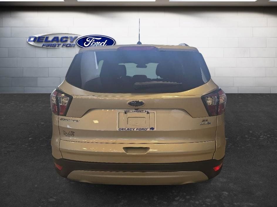 Used 2018 Ford Escape SE w/ Ford Safe & Smart Package AWD/4WD image 6