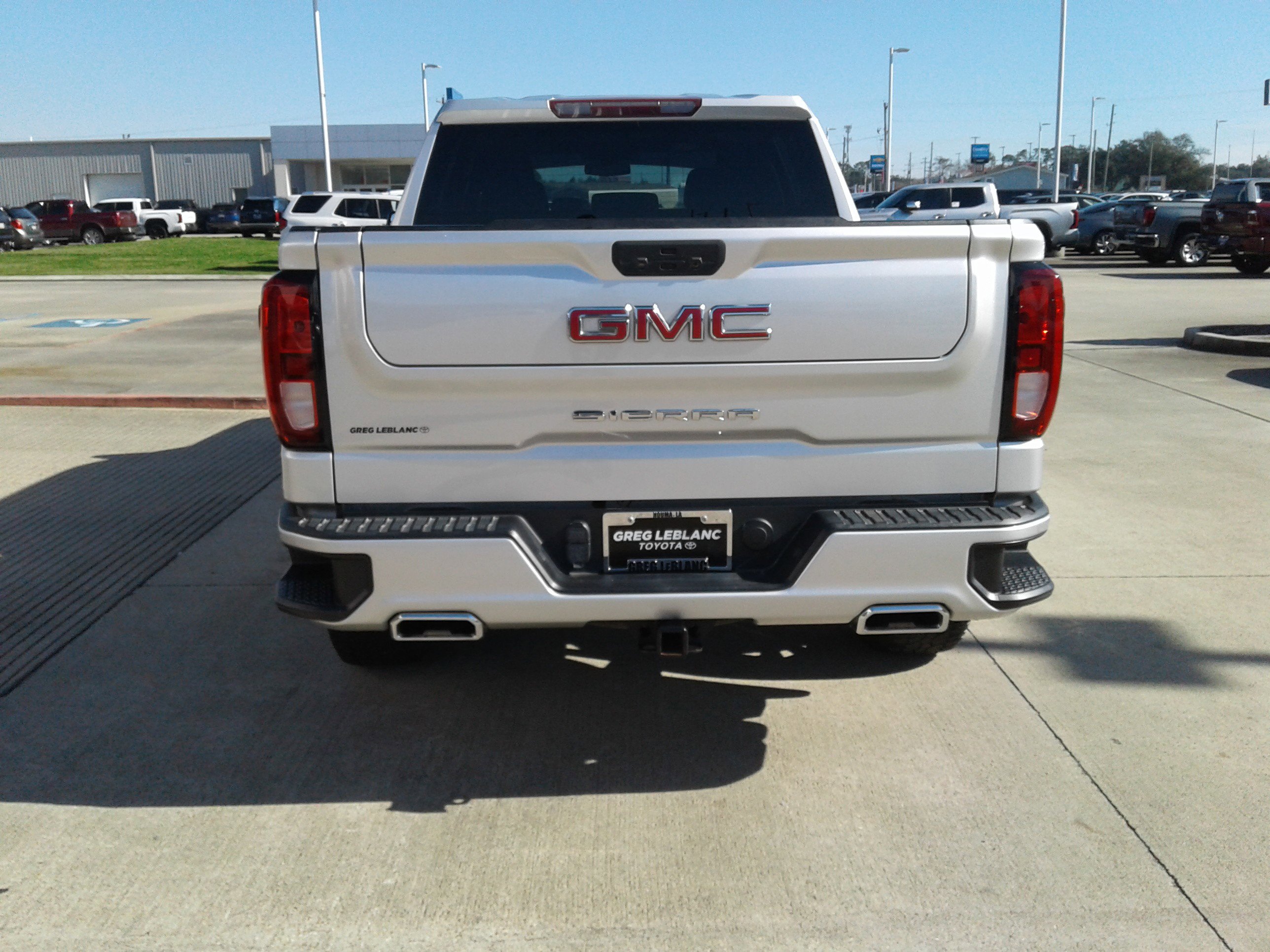 Used 2021 GMC Sierra 1500 Elevation w/ X31 Off-Road Package image 6