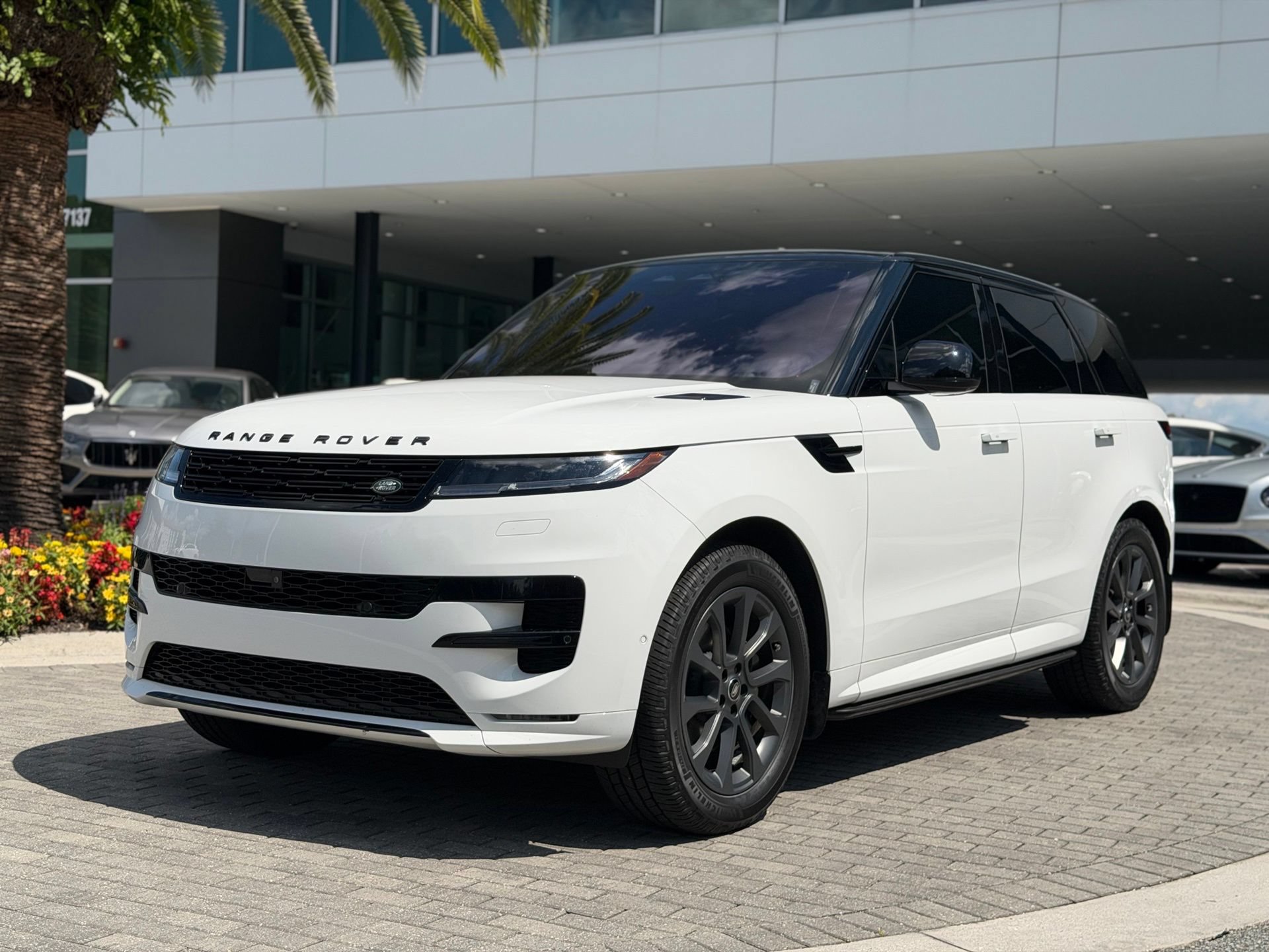 Used 2023 Land Rover Range Rover Sport SE Dynamic AWD/4WD image 7