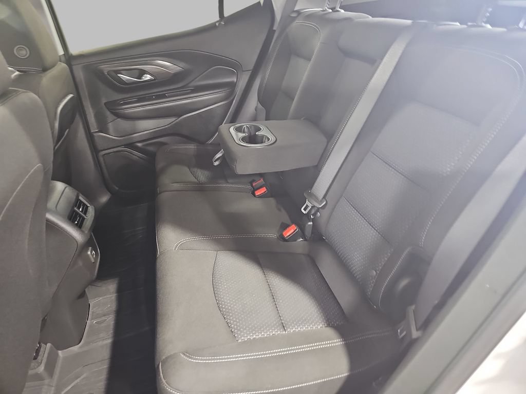 Used 2023 GMC Terrain SLE w/ LPO, Floor Liner Package AWD/4WD image 17