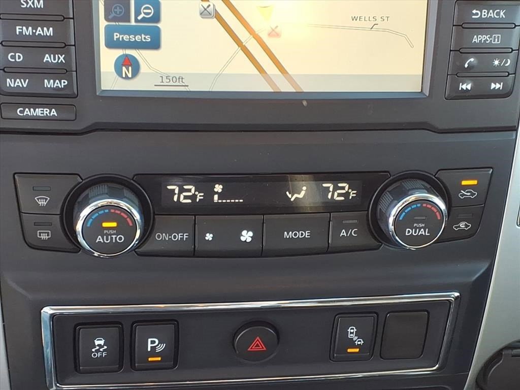 Used 2017 Nissan Titan SV image 22