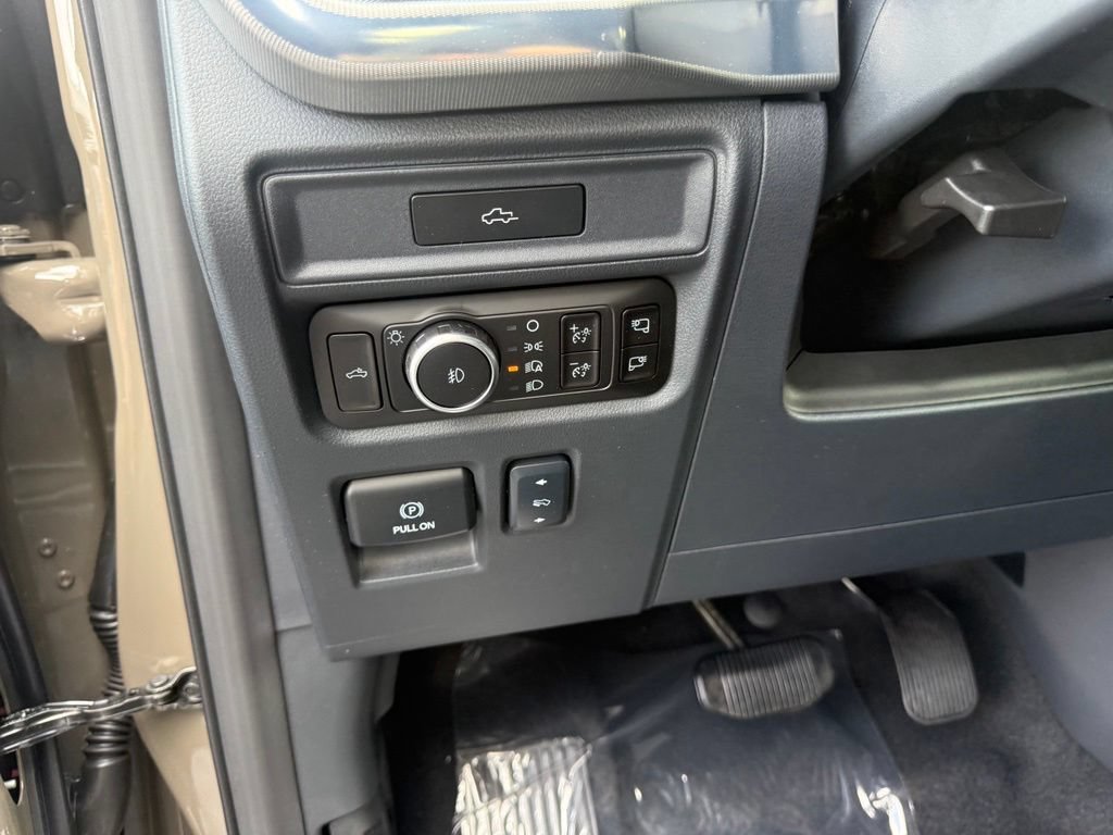 New 2026 Ford F150 Lariat w/ Equipment Group 502A High AWD/4WD image 16