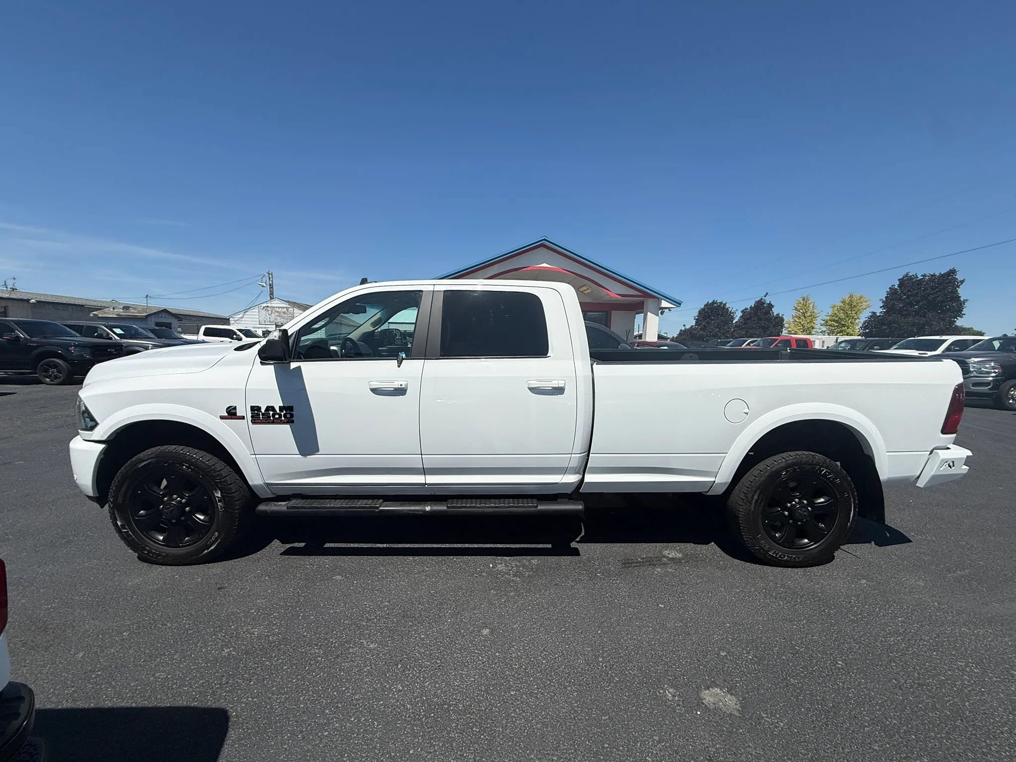 Used 2017 RAM 2500 Big Horn w/ Sport Appearance Group AWD/4WD image 2