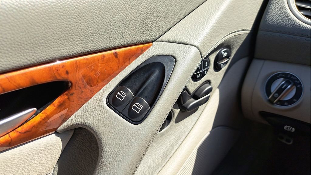 Used 2005 Mercedes-Benz SL 500 SL 500 image 30