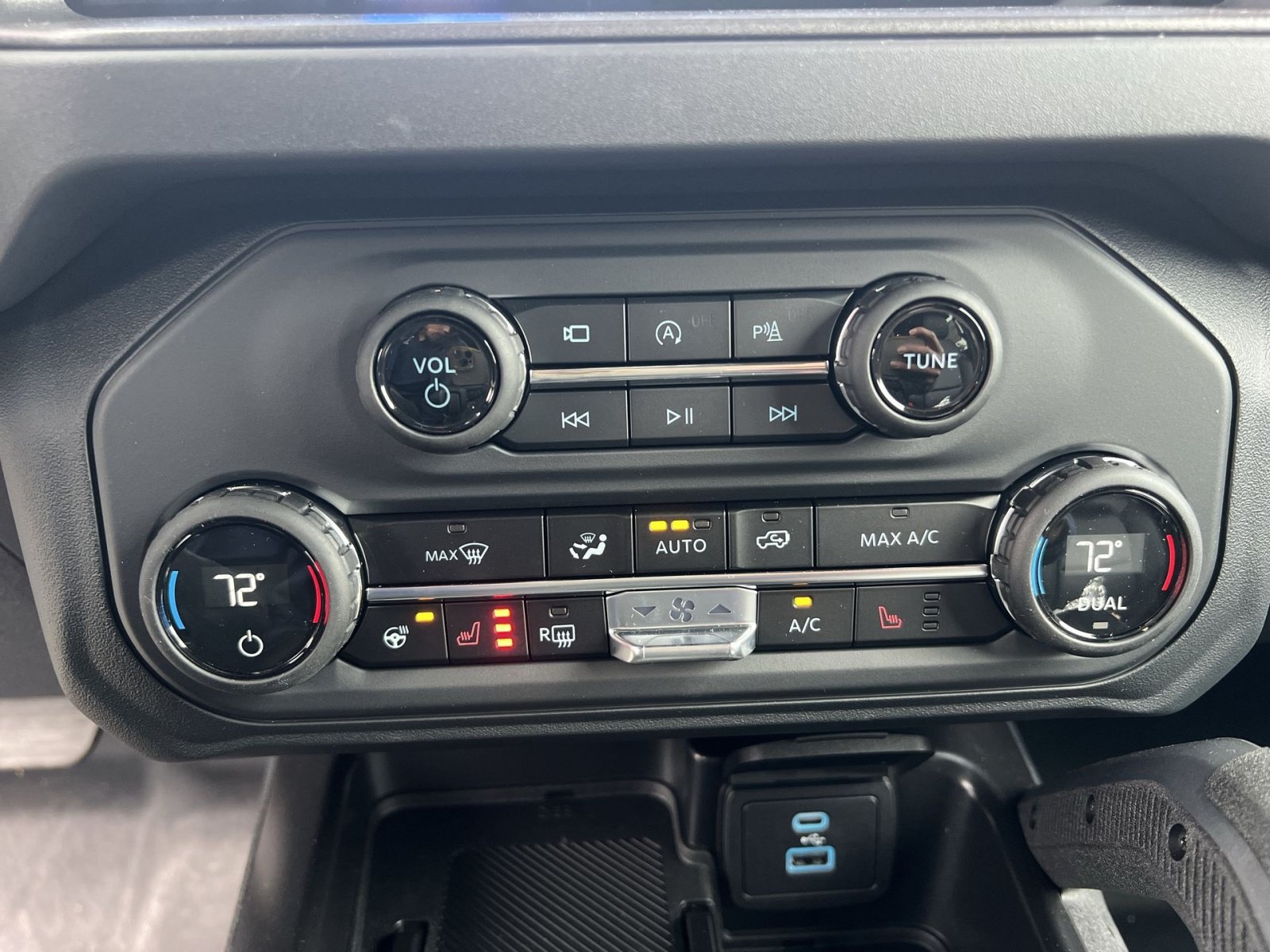 New 2025 Ford Bronco Badlands AWD/4WD image 29