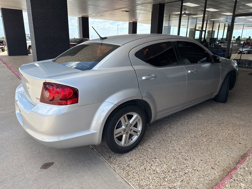 Used 2012 Dodge Avenger SXT FWD image 5