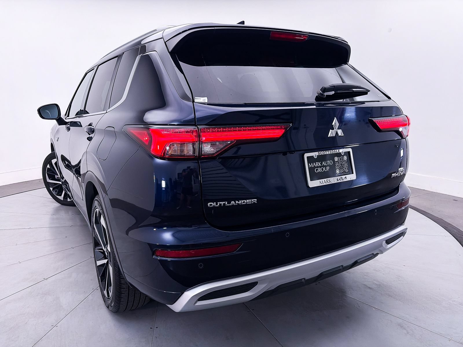 Used 2024 Mitsubishi Outlander SEL AWD/4WD image 11