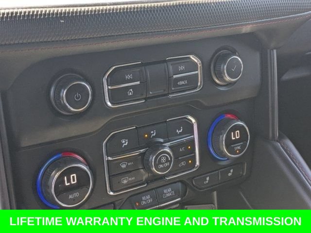 Used 2022 Chevrolet Suburban RST w/ Sport Performance Package RWD image 18