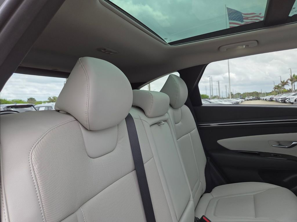Used 2024 Hyundai Tucson Limited FWD image 14