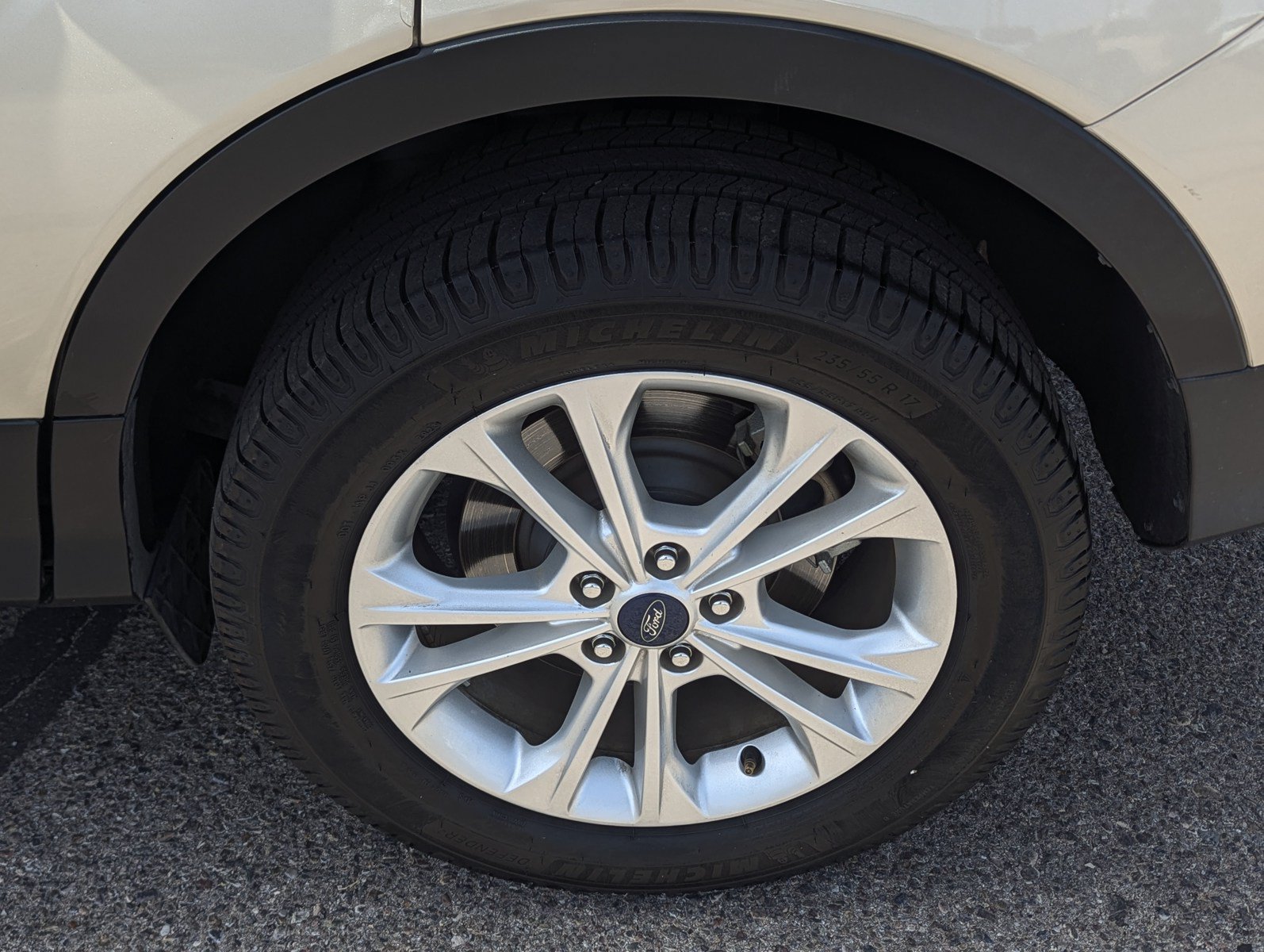 Certified 2017 Ford Escape SE w/ Equipment Group 201A FWD image 7