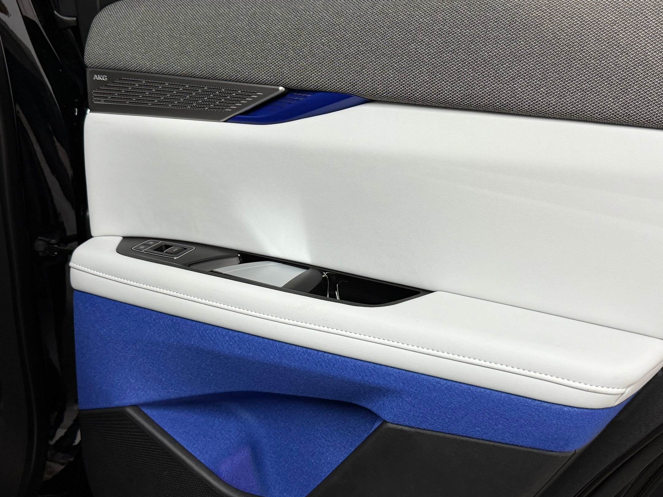 New 2026 Cadillac Optiq Sport 1 image 44