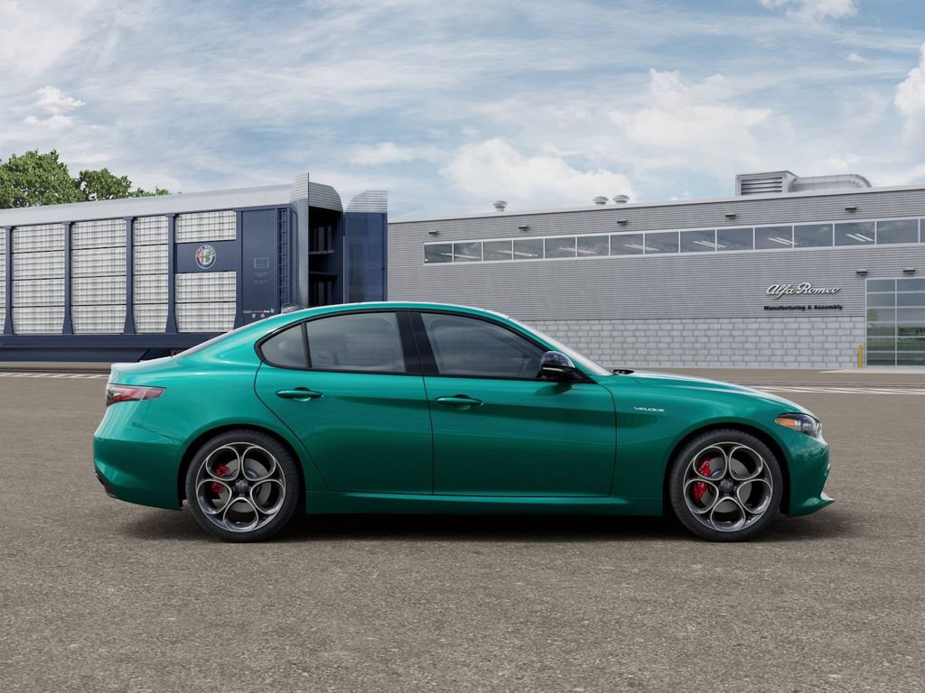New 2025 Alfa Romeo Giulia w/ Veloce Package Rwd image 22