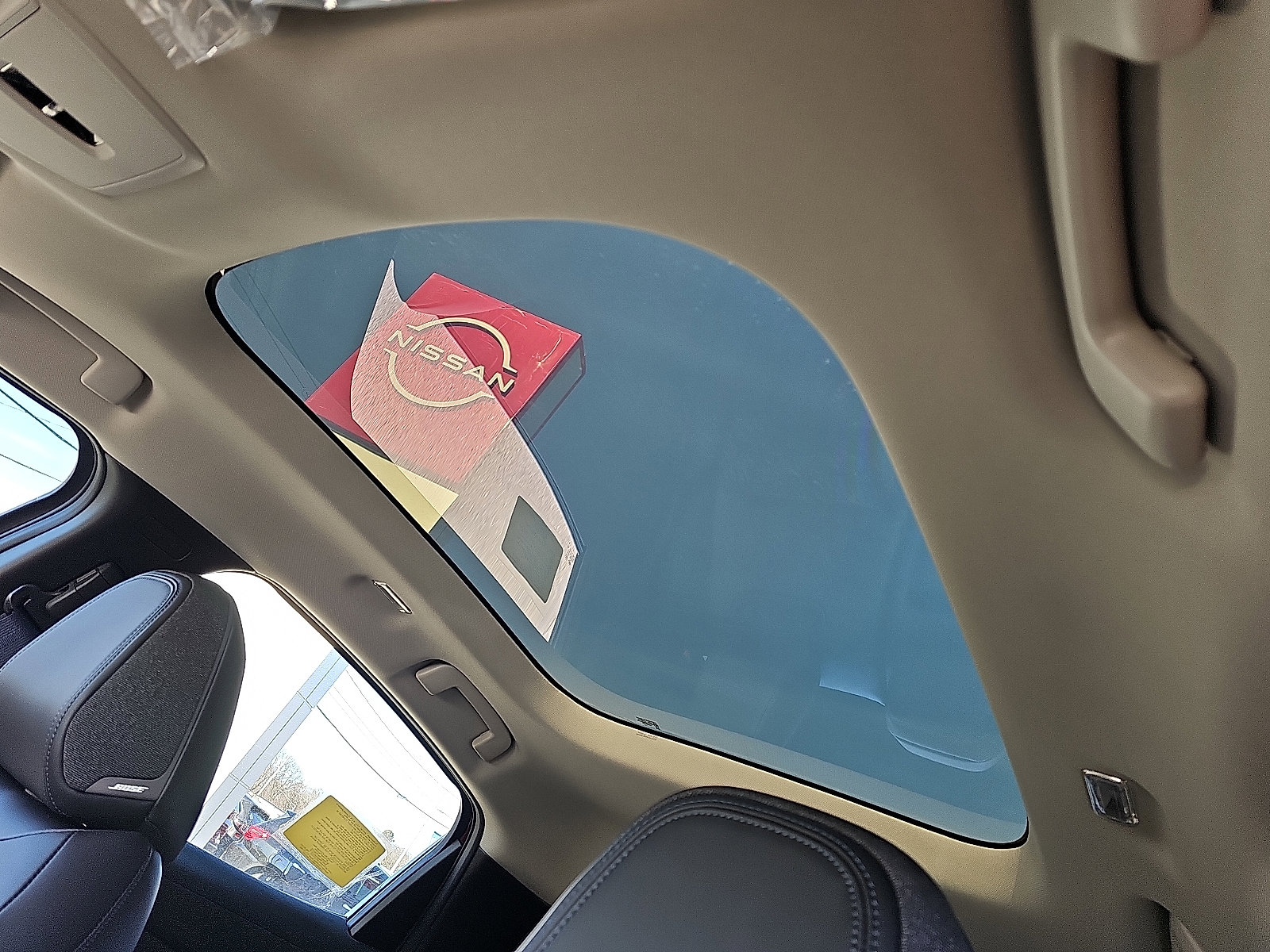 New 2026 Nissan Leaf Platinum+ w/ Floor Mat Package (Platinum+) image 11