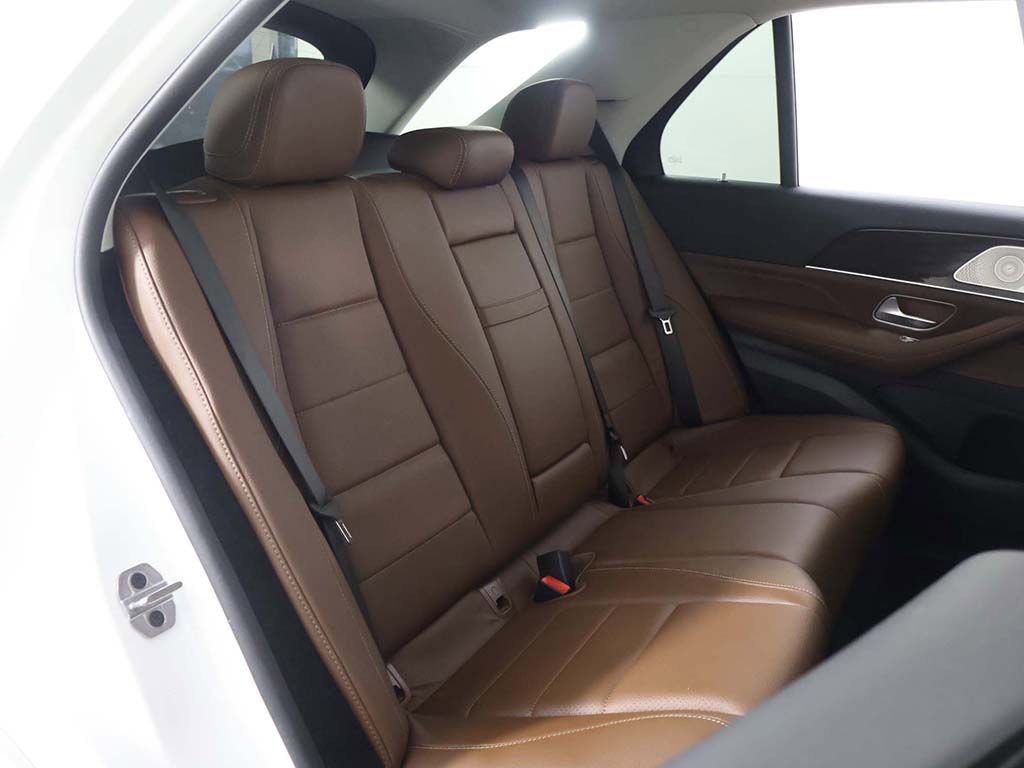 Used 2024 Mercedes-Benz GLE 450 4MATIC w/ AMG Line Exterior image 38