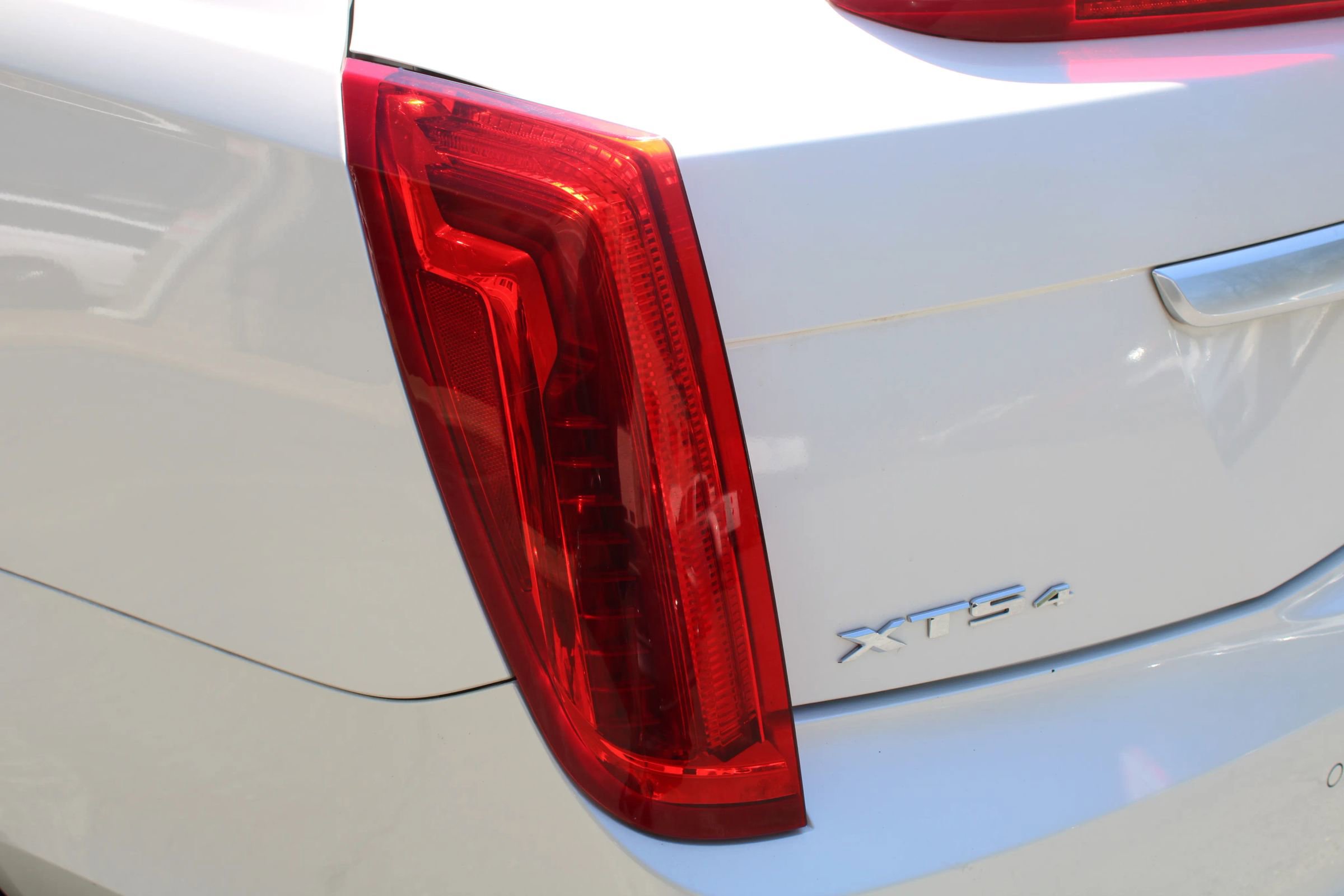 Used 2013 Cadillac XTS Luxury image 27