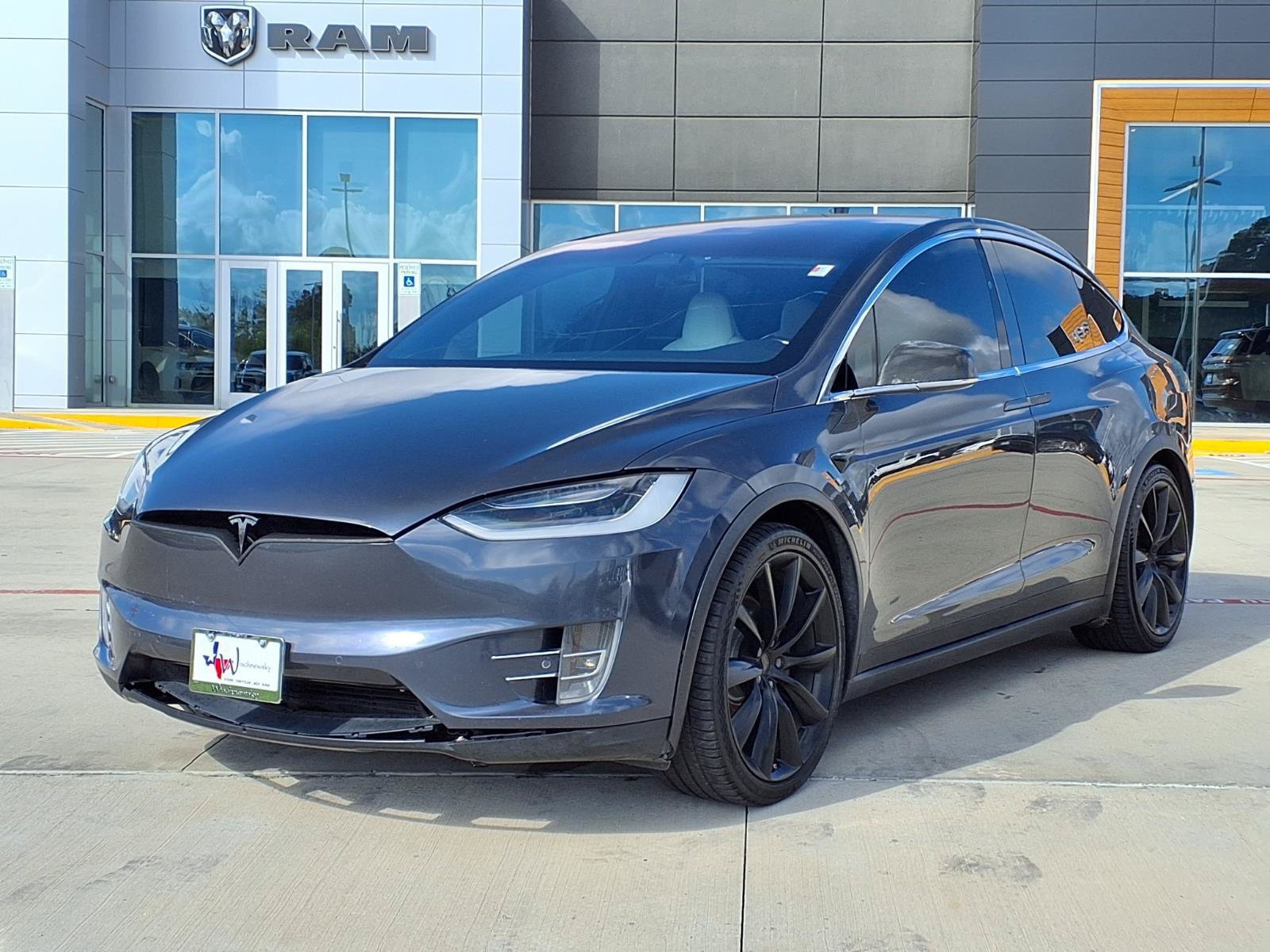 Used 2018 Tesla Model X 75D AWD/4WD image 3