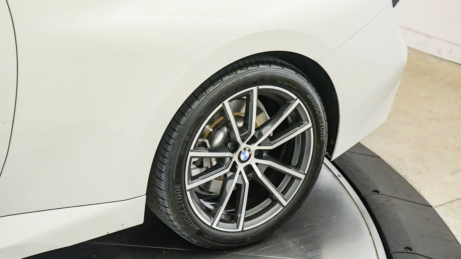 Used 2023 BMW 230i Coupe w/ Convenience Package RWD image 11
