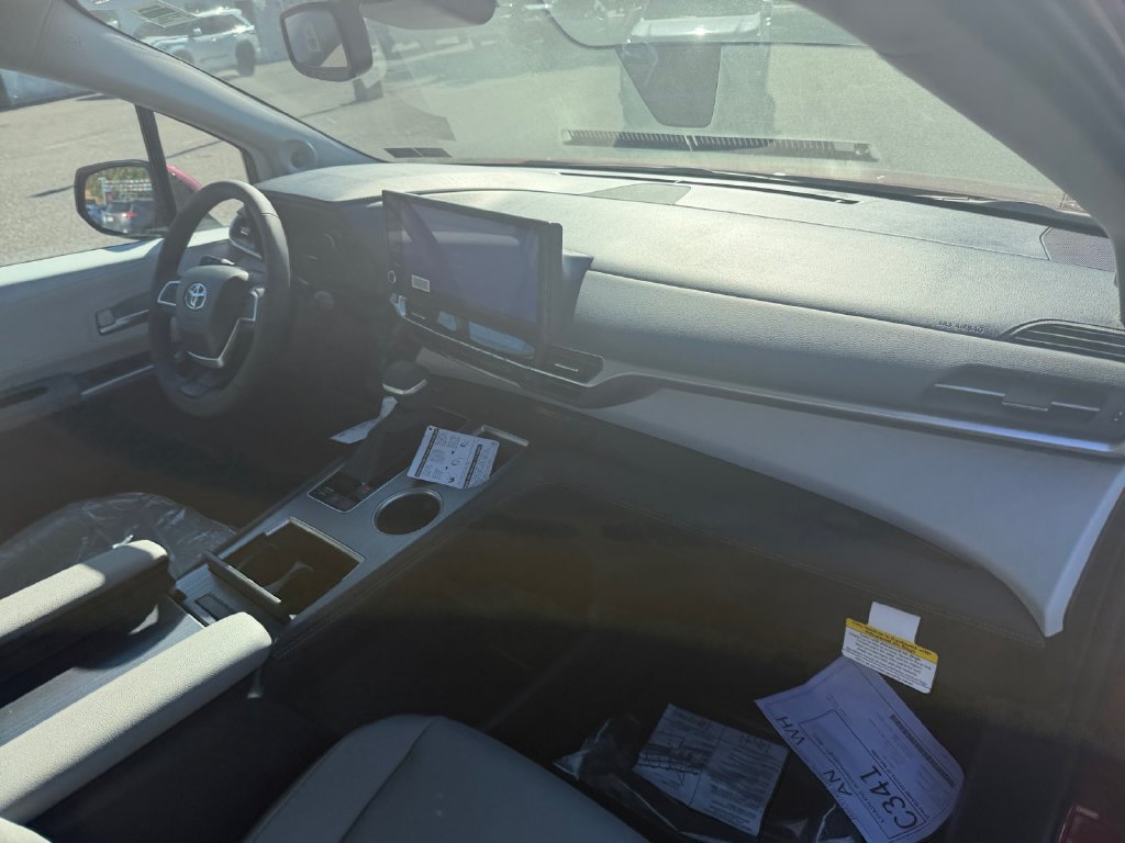 New 2026 Toyota Sienna XLE AWD/4WD image 16