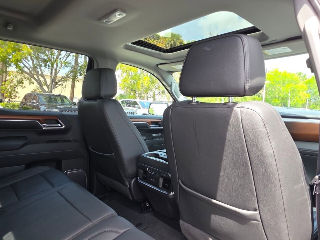 Used 2023 GMC Sierra 1500 Denali w/ Denali Reserve Package RWD image 12