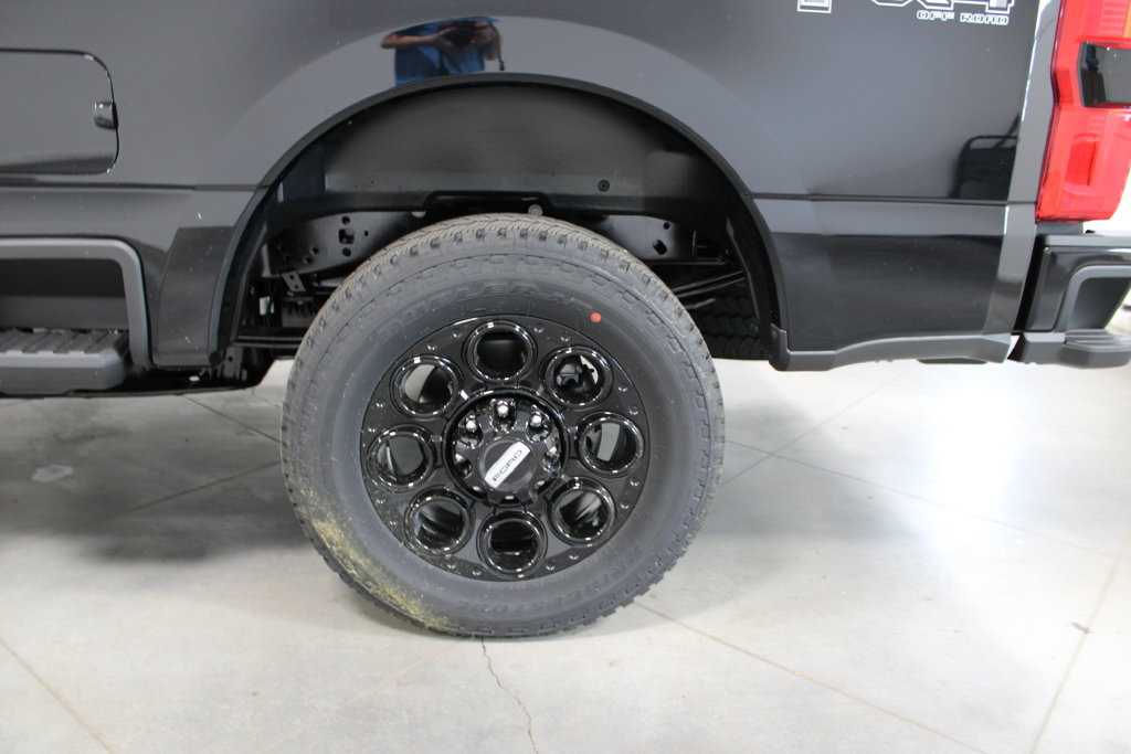 New 2026 Ford F250 Lariat w/ Black Appearance Package AWD/4WD image 39