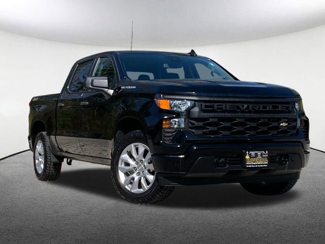 Used 2023 Chevrolet Silverado 1500 Custom AWD/4WD image 2