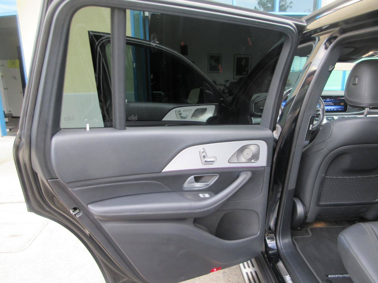 Used 2024 Mercedes-Benz GLS 450 4MATIC w/ AMG Line Exterior image 37