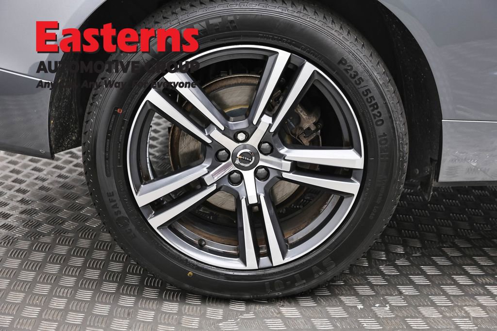 Used 2019 Volvo XC60 T6 Momentum w/ Premium Package image 31