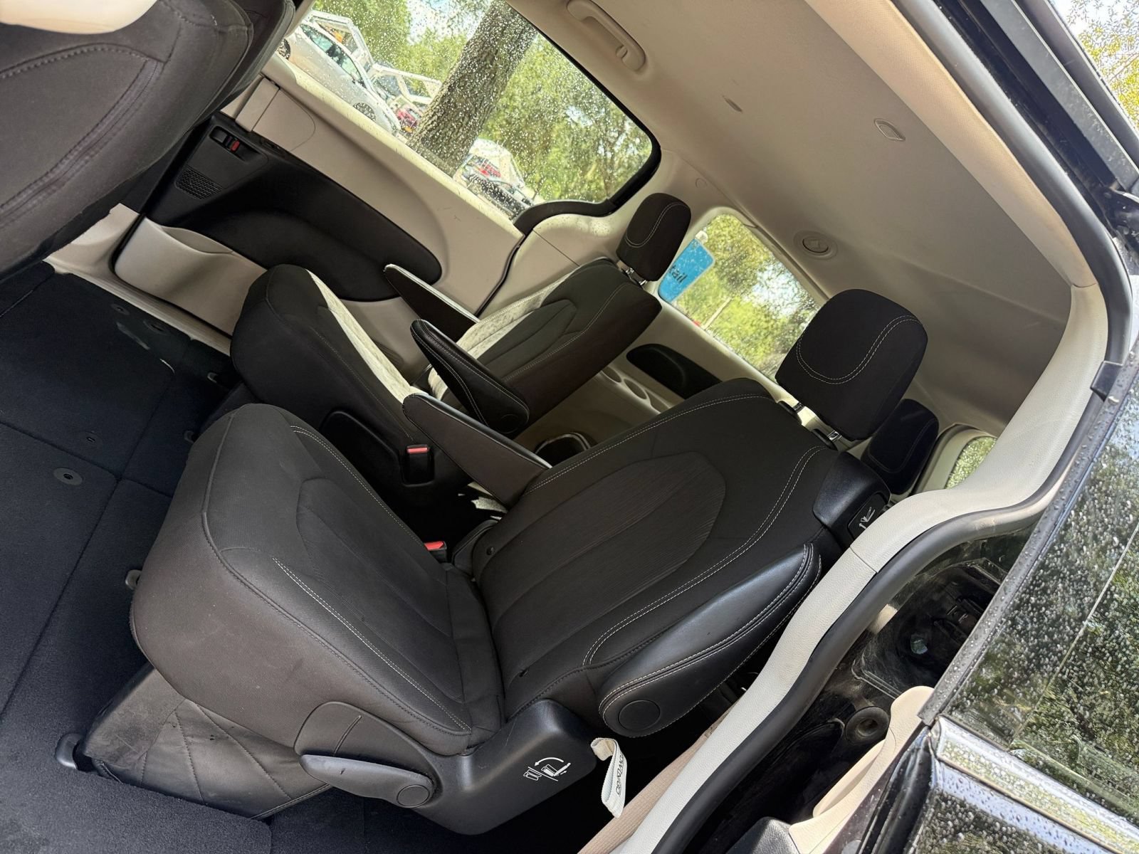 Used 2024 Chrysler Voyager LX FWD image 24