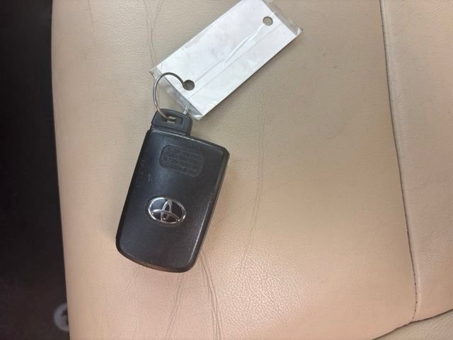 Used 2018 Toyota Highlander XLE AWD/4WD image 32