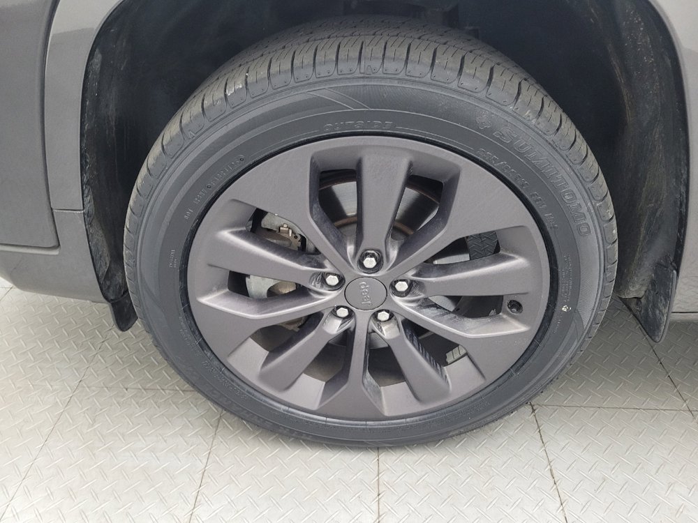 Used 2020 Jeep Cherokee High Altitude AWD/4WD image 31