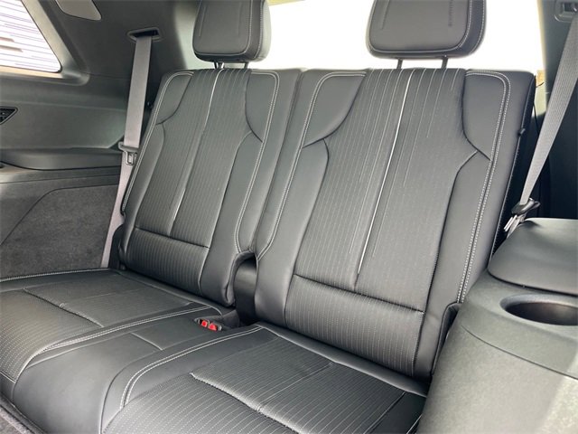 New 2026 Cadillac Vistiq Sport image 7