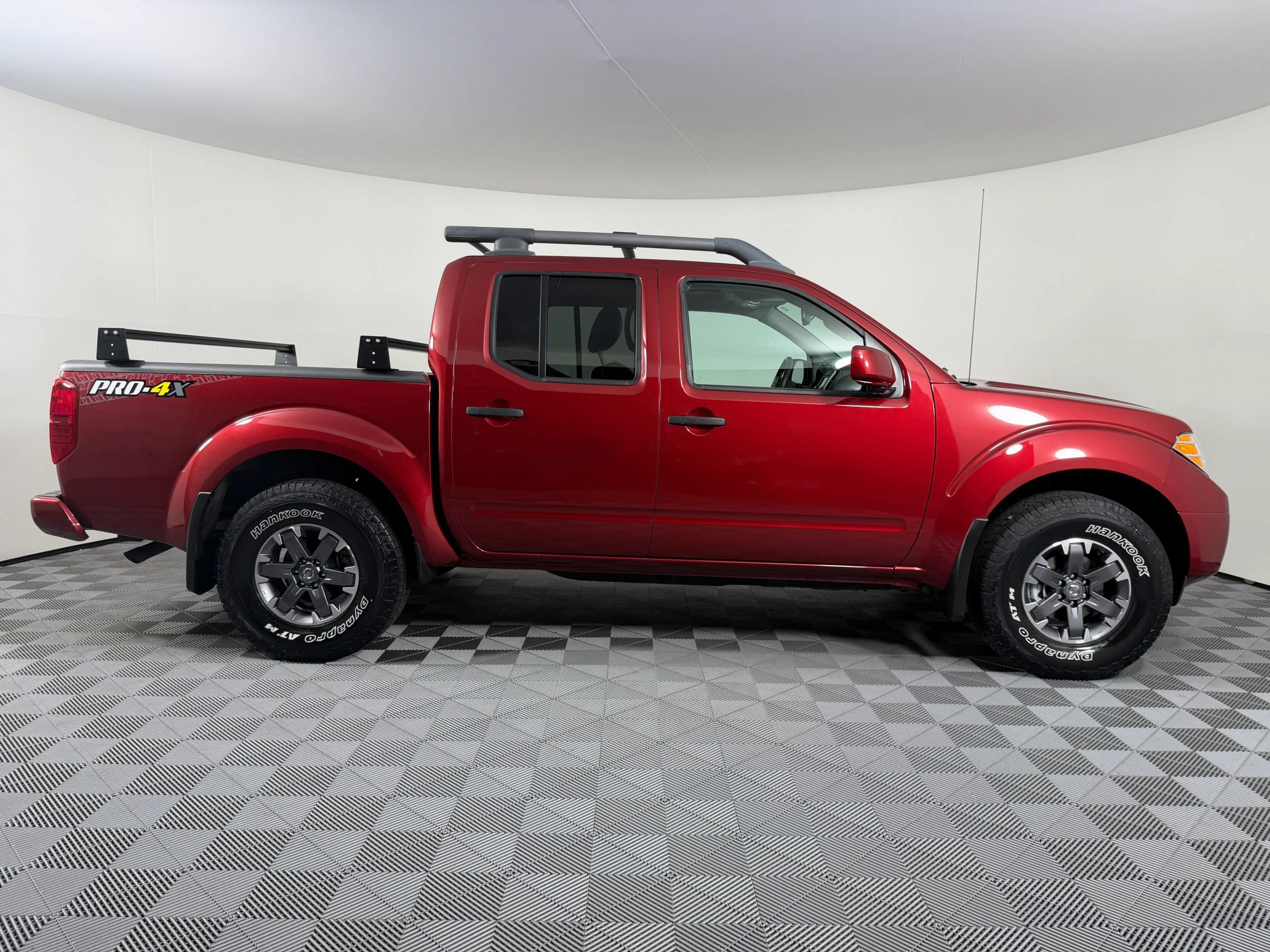 Used 2021 Nissan Frontier PRO-4X w/ Pro-4x Utility Package AWD/4WD image 36
