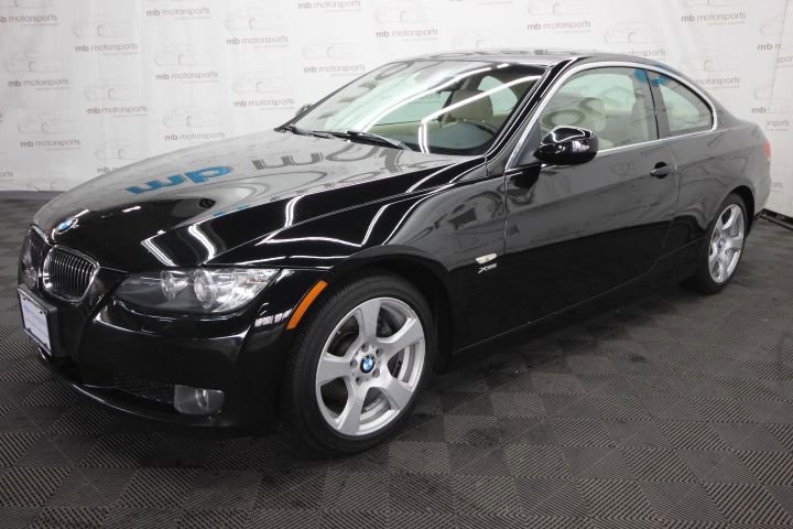 Used 2010 BMW 328i xDrive Coupe image 2