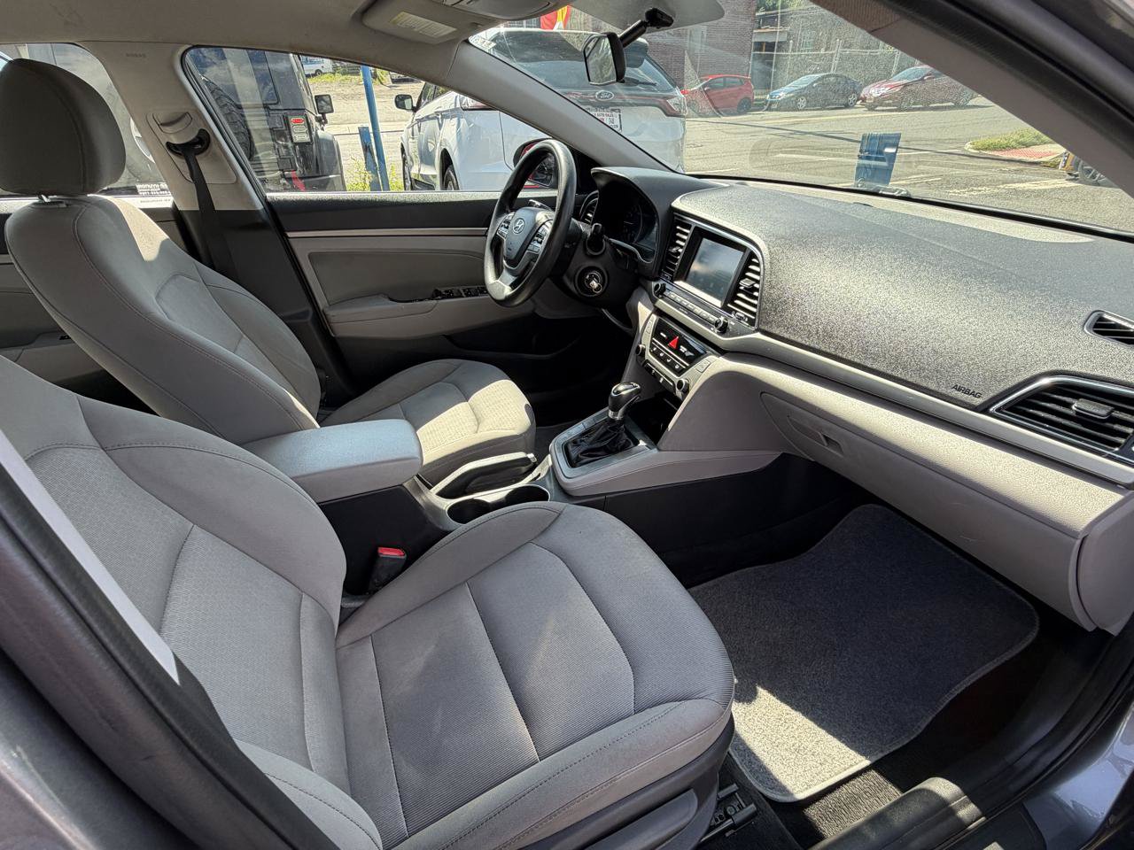 Used 2018 Hyundai Elantra SEL FWD image 17