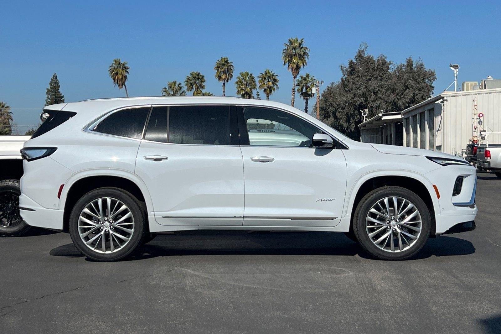 New 2026 Buick Enclave Avenir w/ Super Cruise Package FWD image 4
