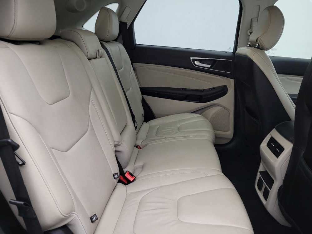 Used 2015 Ford Edge Titanium w/ Technology Package FWD image 19
