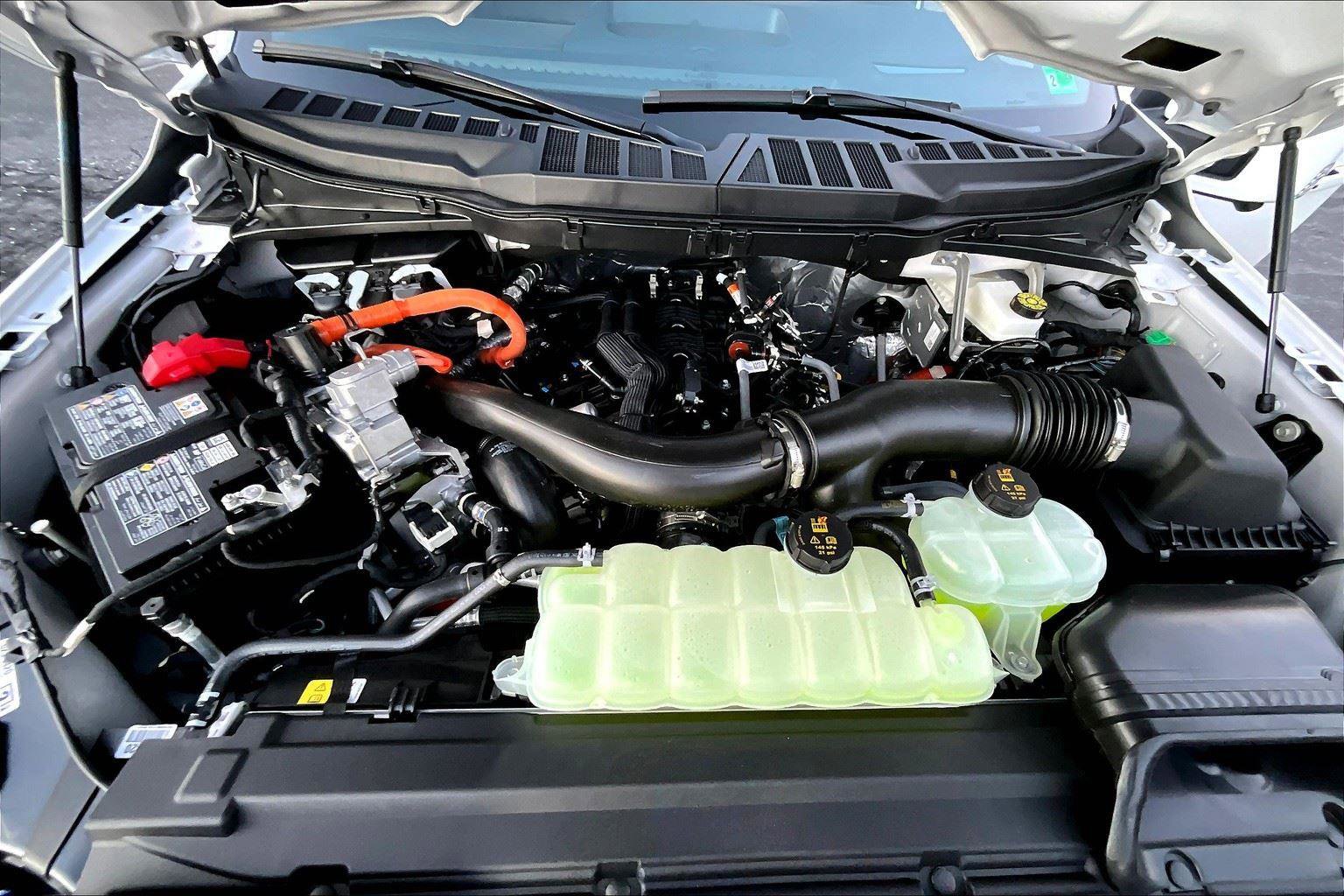 New 2025 Ford F150 Lariat w/ Equipment Group 502A High image 11