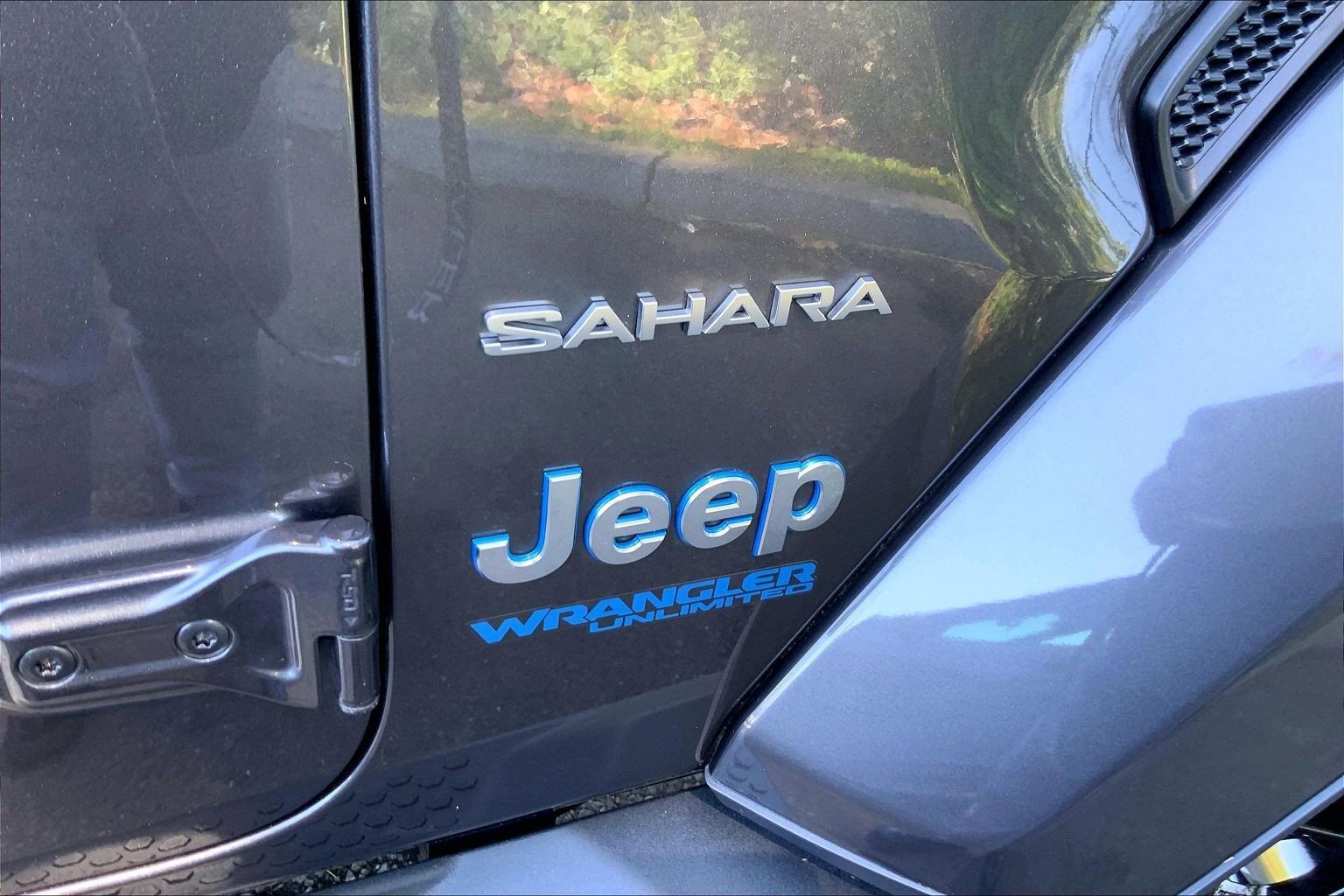Certified 2022 Jeep Wrangler Unlimited Sahara w/ Cold Weather Group AWD/4WD image 25