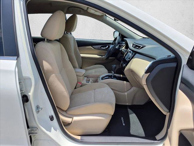 Used 2016 Nissan Rogue SV w/ SV Premium Package FWD image 21