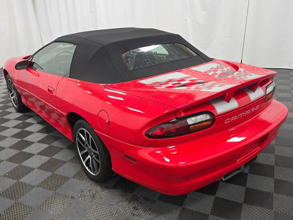 Used 2002 Chevrolet Camaro Z28 w/ SS Performance/Appearance Pkg RWD image 13