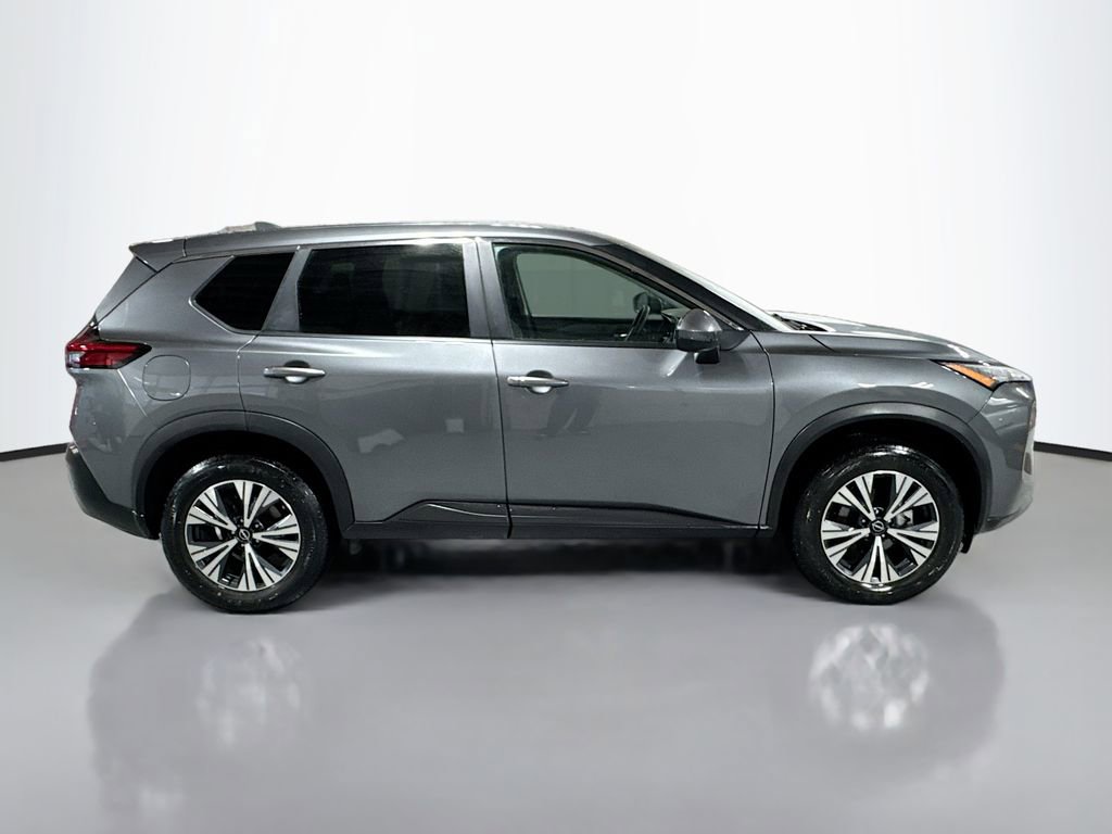 Used 2022 Nissan Rogue SV image 5