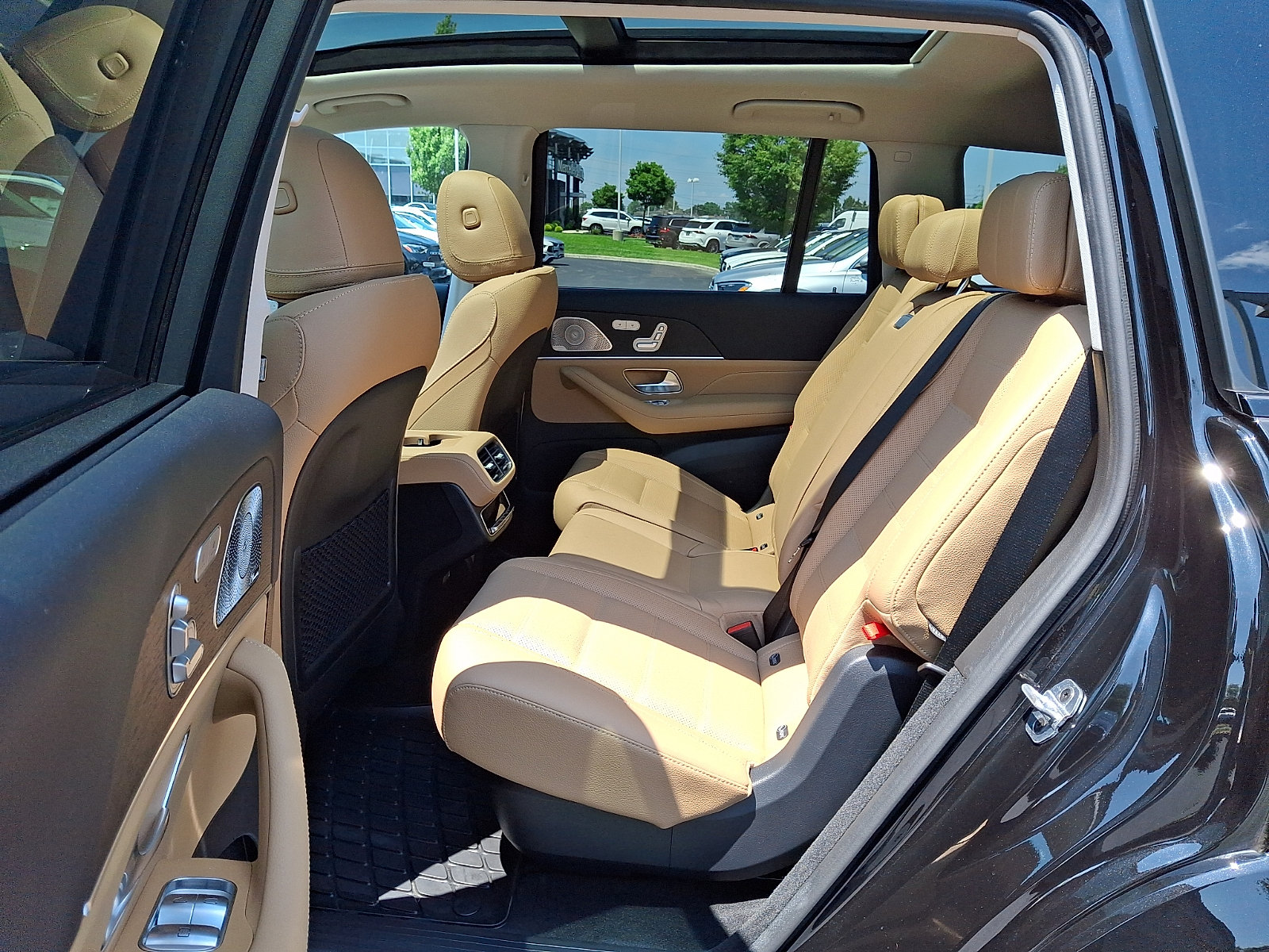 Certified 2026 Mercedes-Benz GLS 450 4MATIC image 11