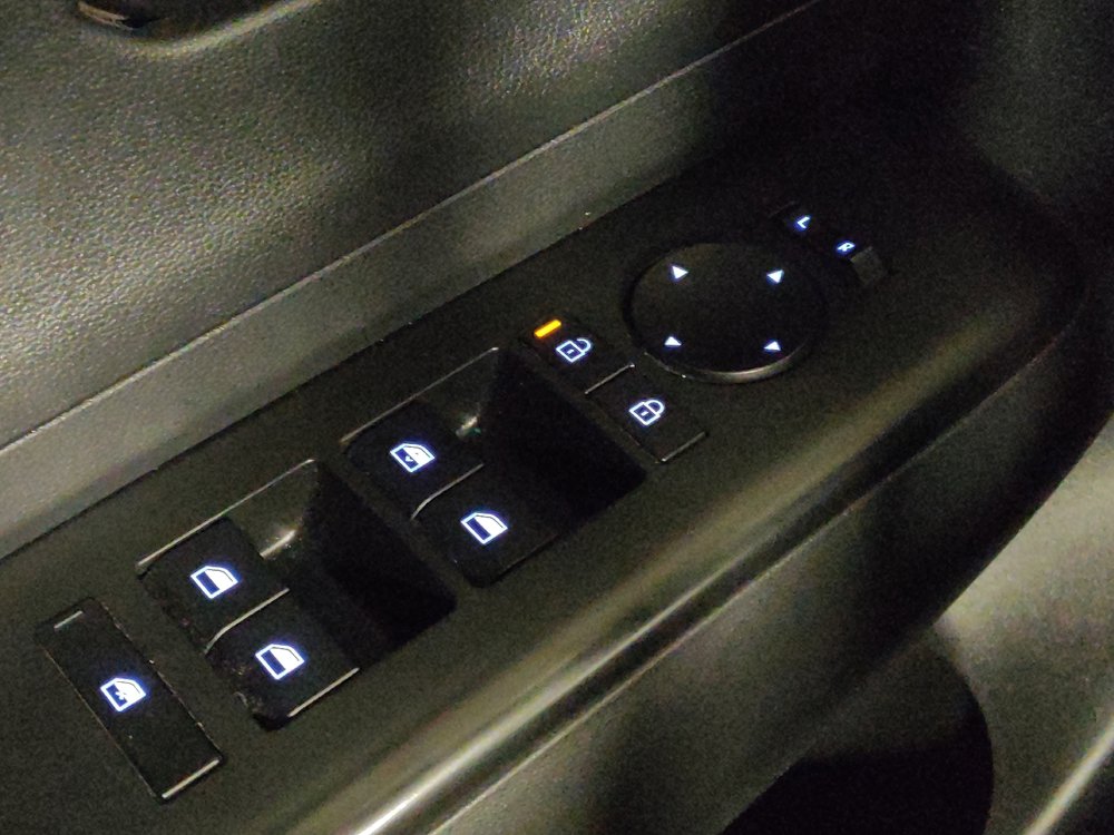 Used 2024 Hyundai Kona SE FWD image 27