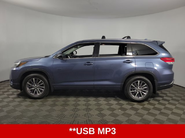 Used 2017 Toyota Highlander XLE AWD/4WD image 6