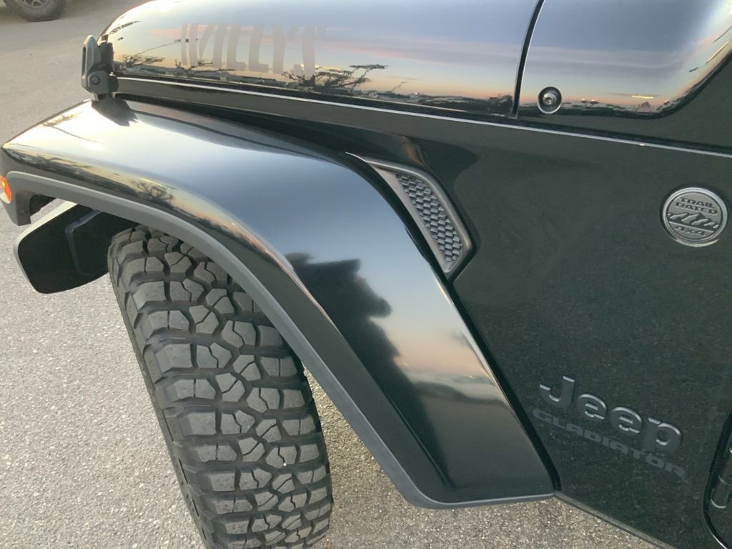 Used 2022 Jeep Gladiator Willys image 10