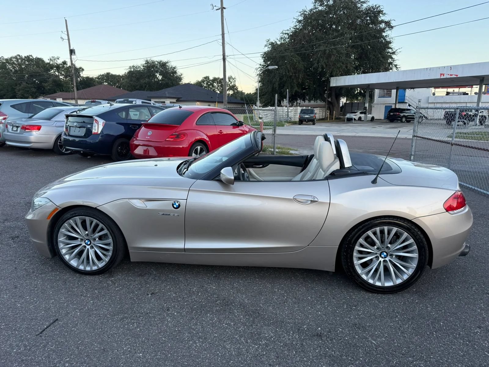 Used 2010 BMW Z4 sDrive35i w/ Premium Pkg RWD image 11