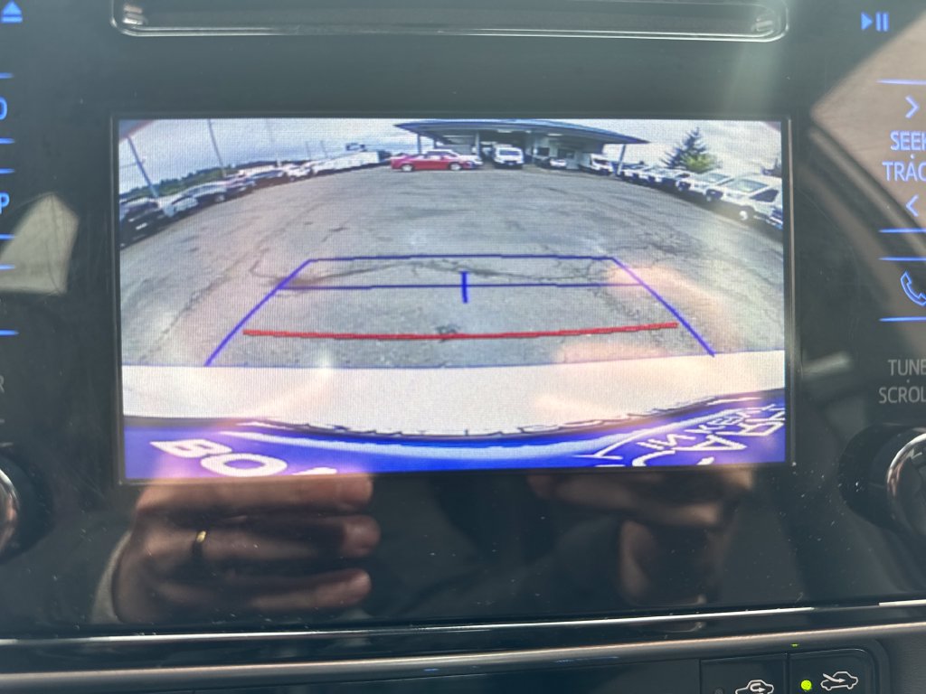 Used 2017 Toyota Corolla SE FWD image 21
